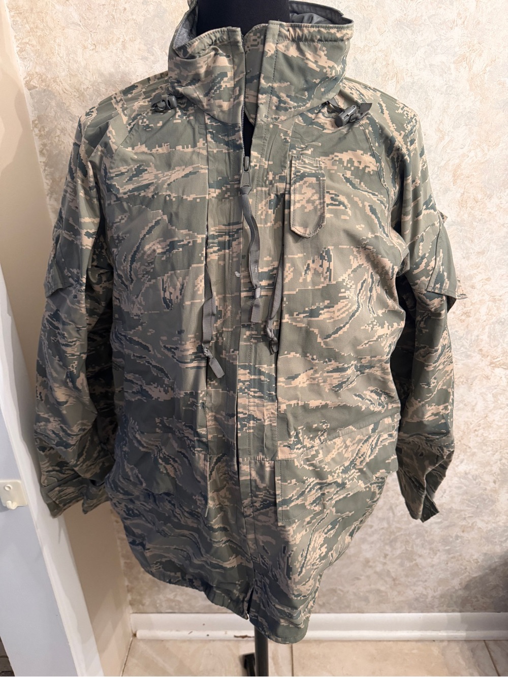 Men's Camouflage Parka Jacket - Olive Green size Medium